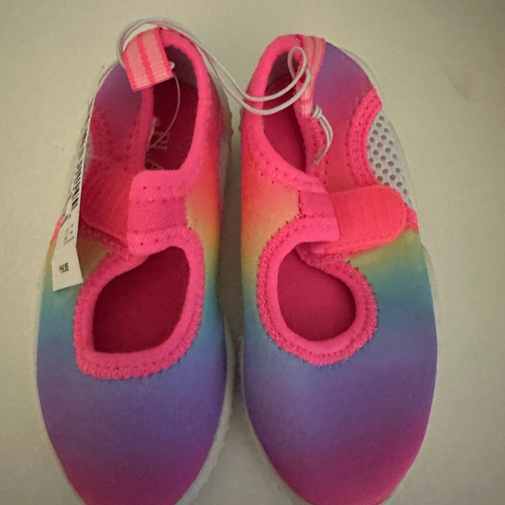 Children’s place girls rainbow water shoes toddler size 5/6, brand new